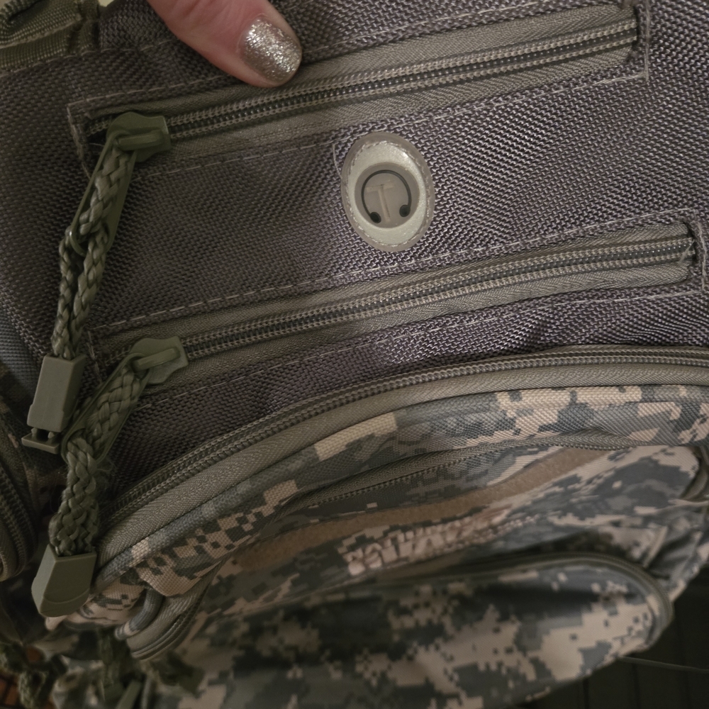 Camouflage Backpack - Picture 3 of 5